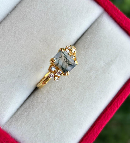 Moss Agate Floral Vintage Ring